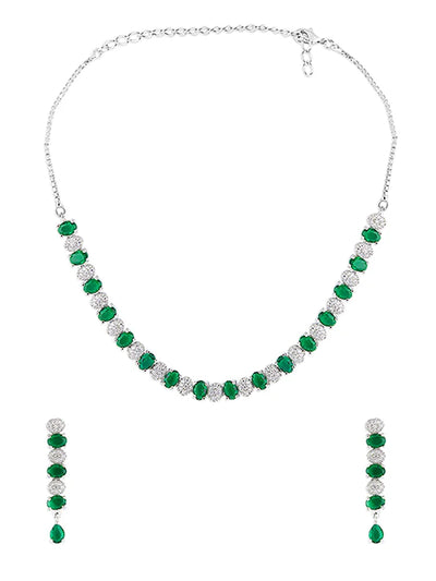 NatureÕs Green Stone Necklace - Gracefully Arranged in a Delicate Foliage Design
