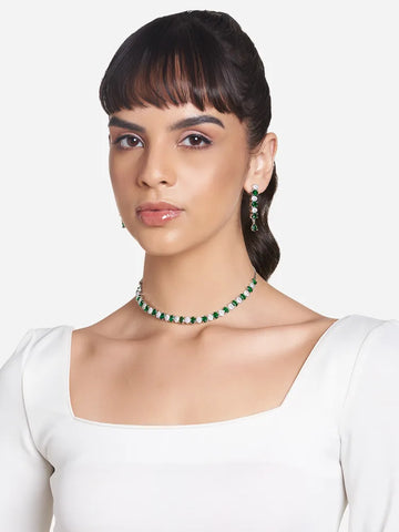 NatureÕs Green Stone Necklace - Gracefully Arranged in a Delicate Foliage Design