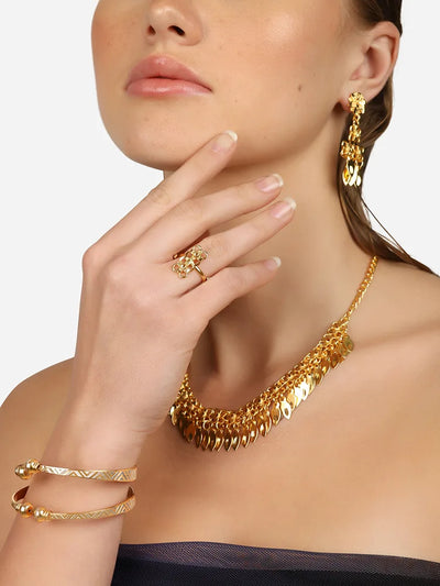 The Sunehri Saaz Set - Golden Hour Has a Whole New Meaning hover
